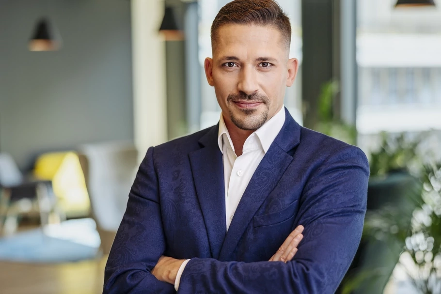 Człowiek, który ściga się z Allegro. „Chcemy być wyraźnym numerem dwa na tym rynku”